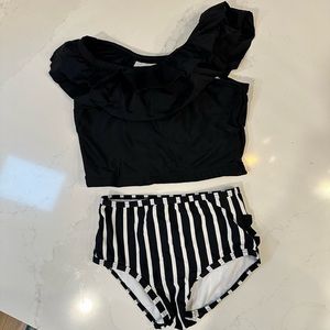 EUC Ruffle Butts tankini size 4T